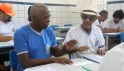 Número de jovens e adultos que voltaram a frequentar a sala de aula aumenta 8% na Bahia
