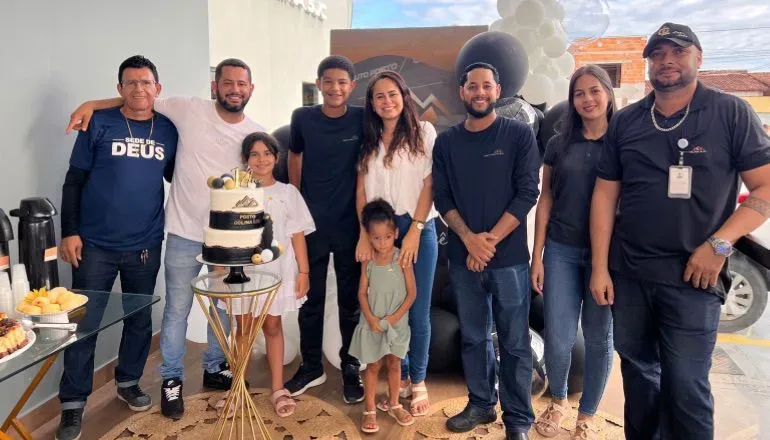 Posto Colina 5JC celebra 1 ano com festa, emoção e novidades para clientes em Teixeira de Freitas