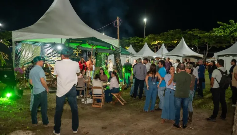 Prefeitura apoia a FENEC e incentiva conexões e desenvolvimento econômico no município