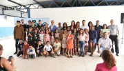 Sicoob Carlos Chagas entrega óculos a alunos de Teixeira de Freitas em ação do projeto “De Olho no Futuro”