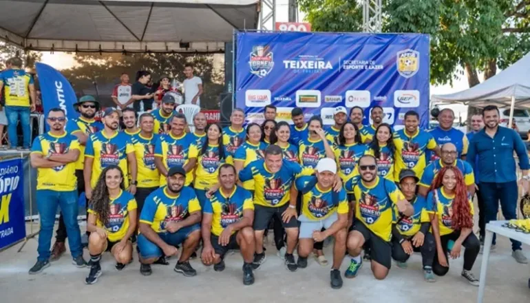 Torneio do Trabalhador é encerrado com finais de futebol de campo e celebração do esporte em Teixeira de Freitas